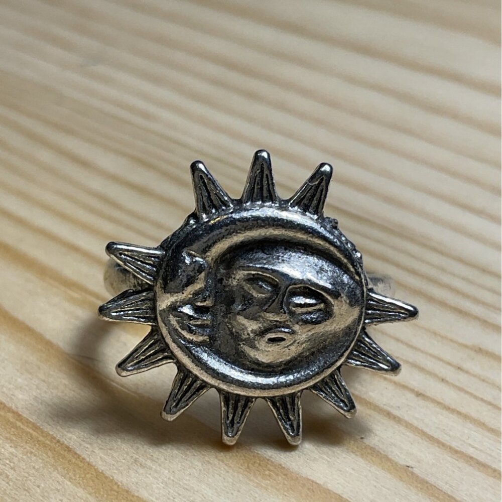 Vintage Moon and Sun Eclipse Celestral Silver Ring